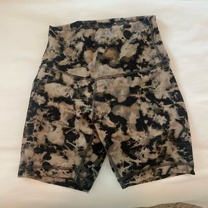 Lululemon wunder under tye dye biker shorts